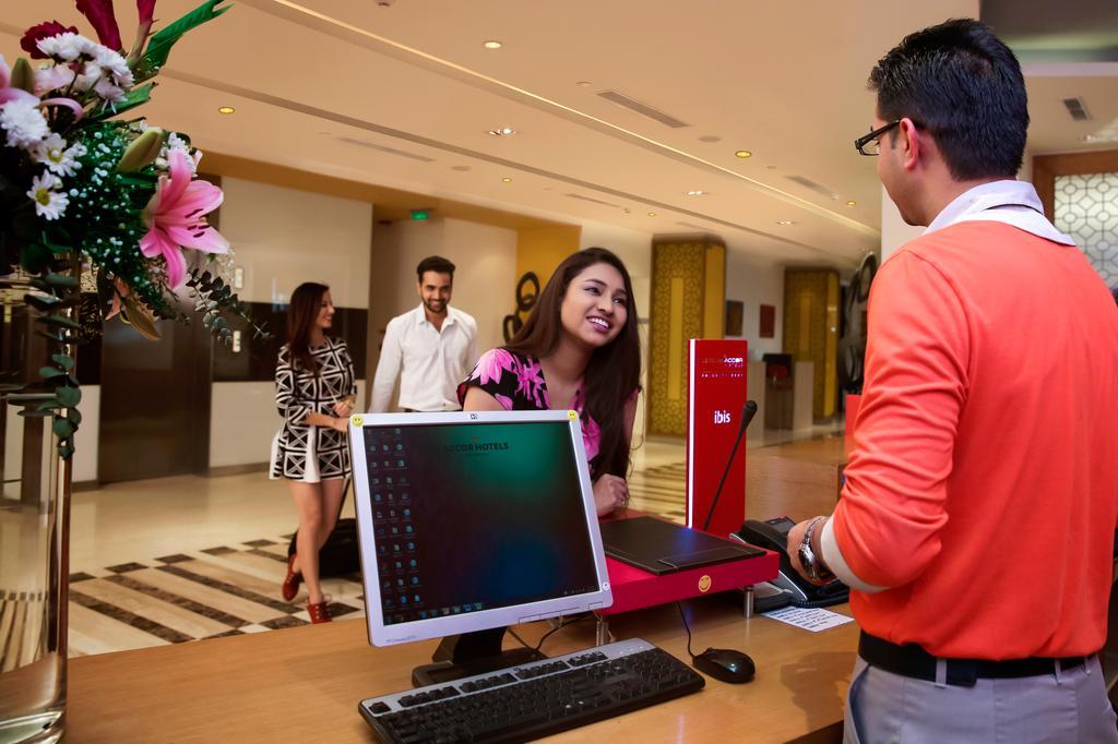 Hotel Ibis Bengaluru Hosur Road - An Accor Brand Extérieur photo